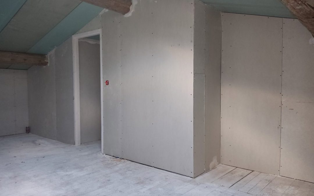 Rénovation mur et plafond en placoplâtre et isolation dans un appartement – Nîmes – Gard